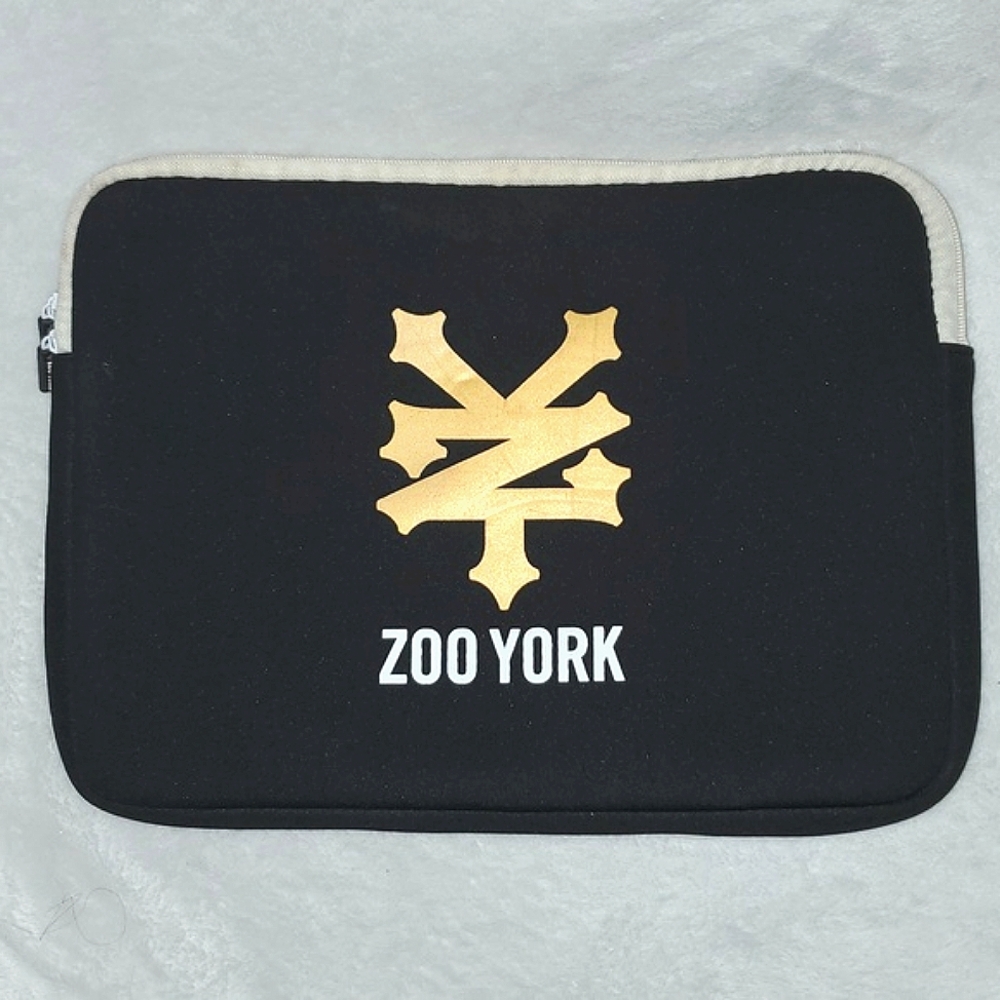 Zoo York Laptop Sleeve Old School New York Vintage 90s